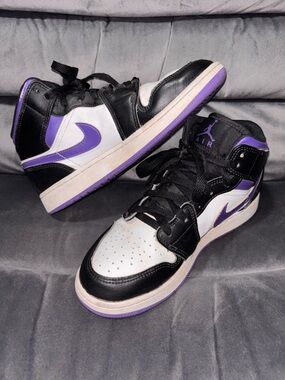Nike Air Jordan 1 Mid sneakers in the "Dark Iris" colorway size 6.5 youth